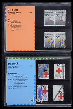 Collection de timbres Lot 35187 Pays-Bas PTT enveloppes de présentation 1982-2019
