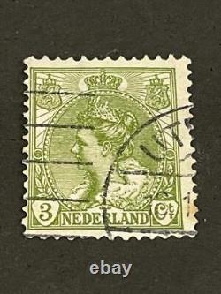 Timbre-poste vert de la Reine Wilhelmia des Pays-Bas utilisé en 1901, valeur faciale de 3 cents, en moyenne.